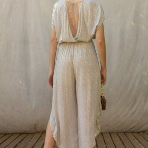 Gilli Short Sleeve V-neck Back Spaghetti Tie Abstract Jumpsuit - Light Grey