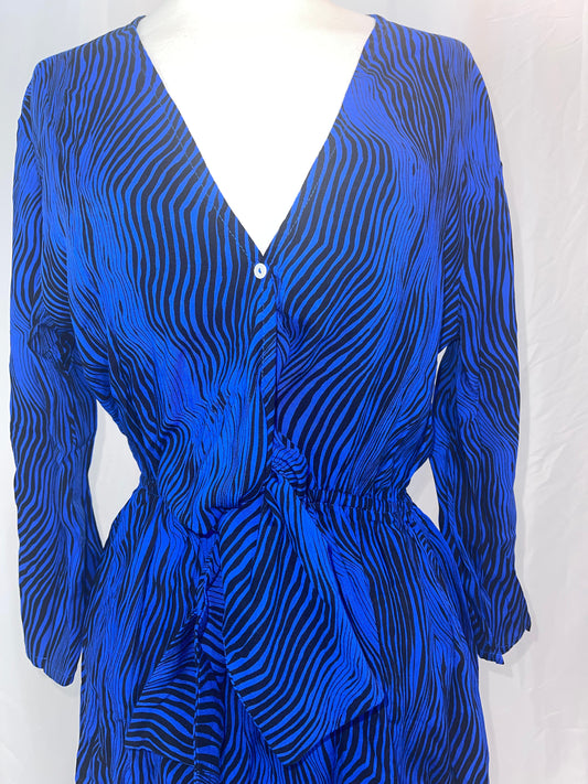 Khush Nayana L/S Deep V-Neck Tied Bloused Short Dress
