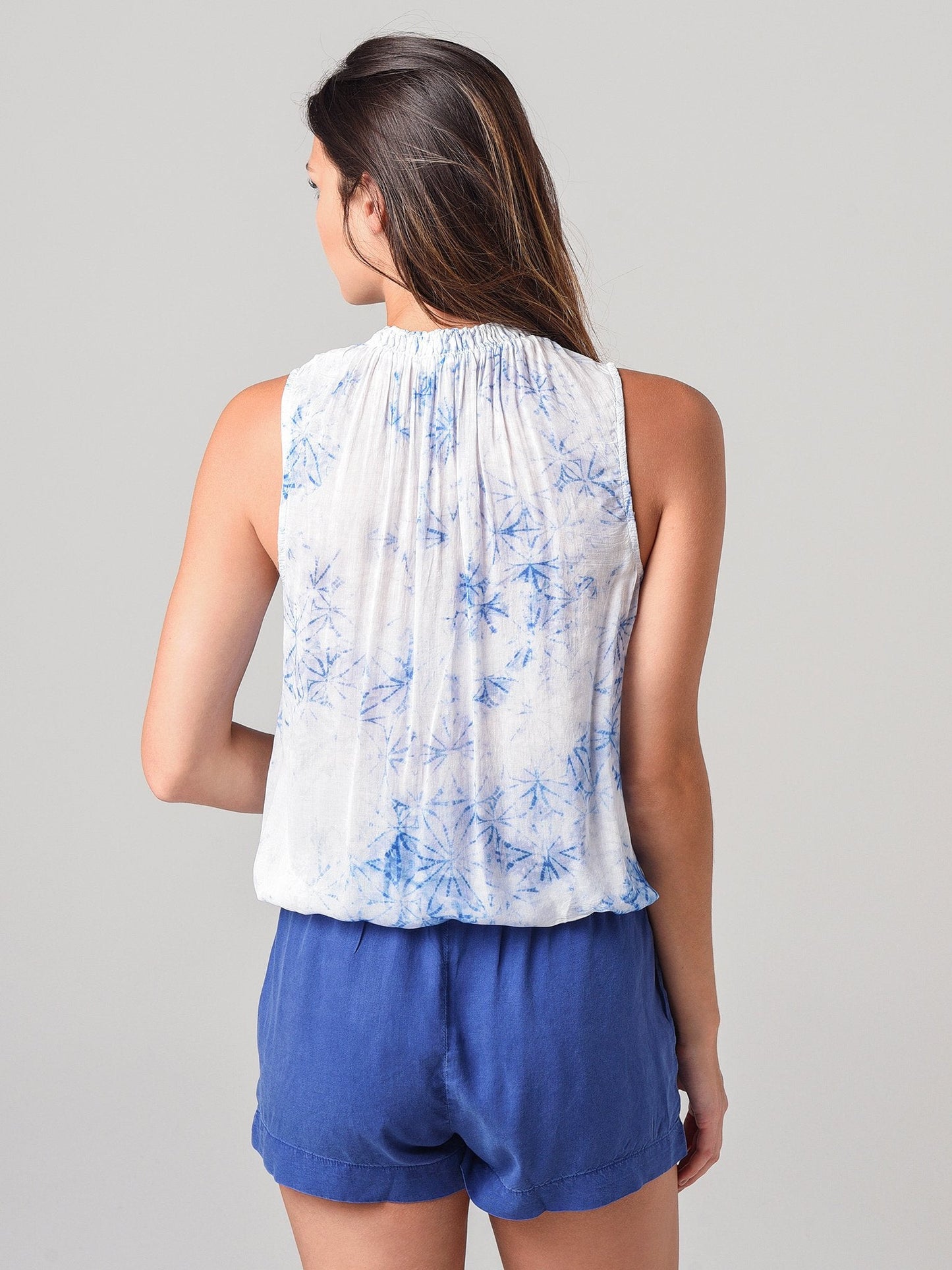 Bella Dahl Sleeveless Shirred Neck Top