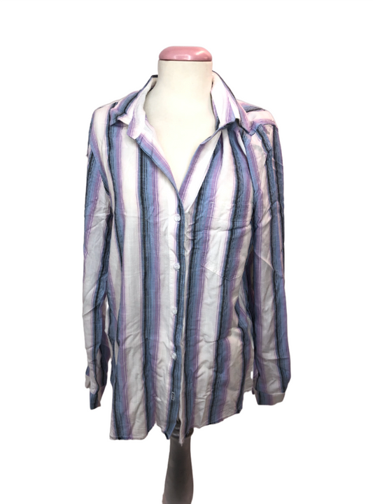 Bella Dahl Frayed Hem Pocket Button Down Blouse