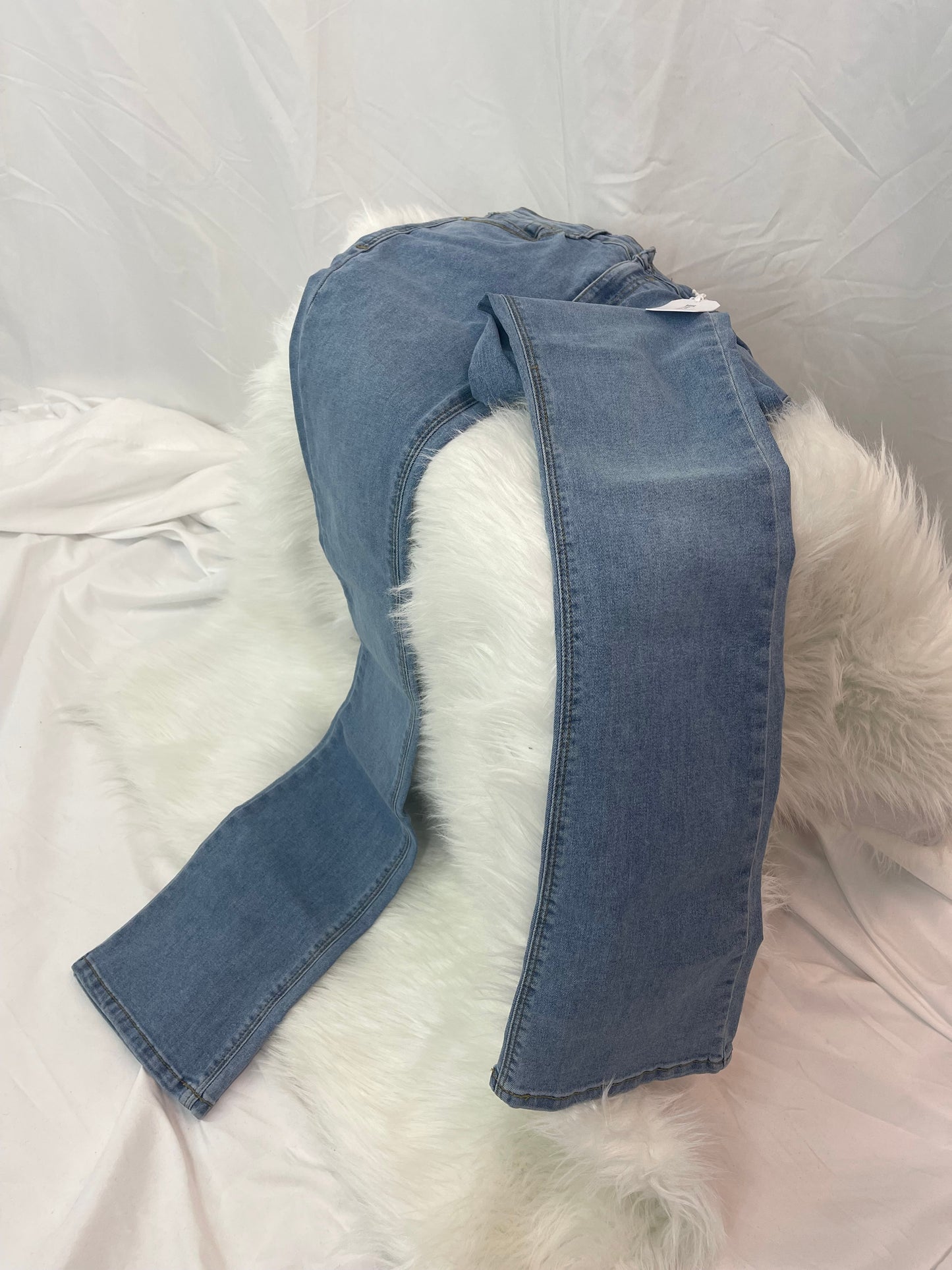 Morrison Denim Mid-rise Bootcut The Starlet in Runaway